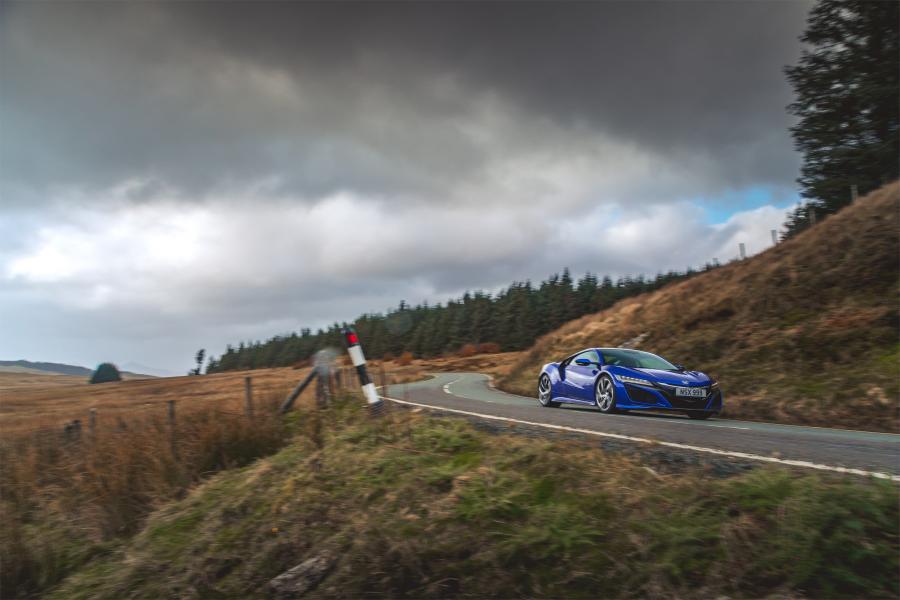 Honda NSX 2016 года  (UK) (фото 30 из 120)